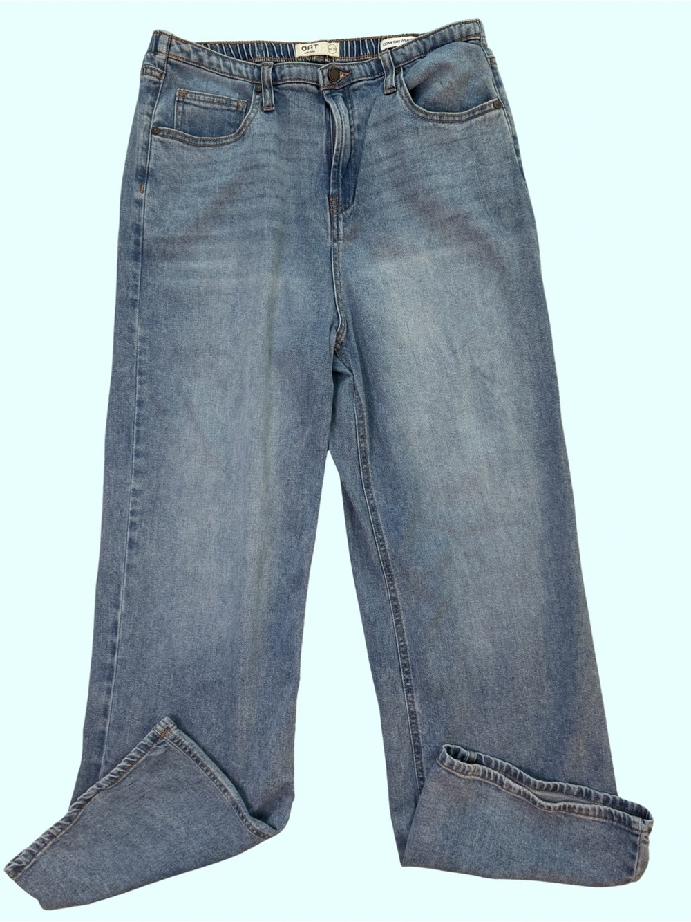 Oat New York Straight-Leg Women's Jeans in Light Blue Wash